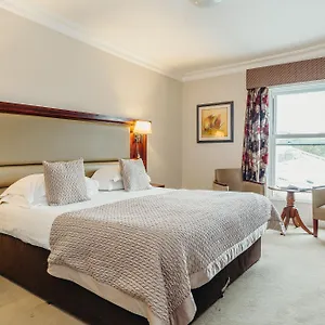Hotel Crown By Compass Hospitality, Scarborough