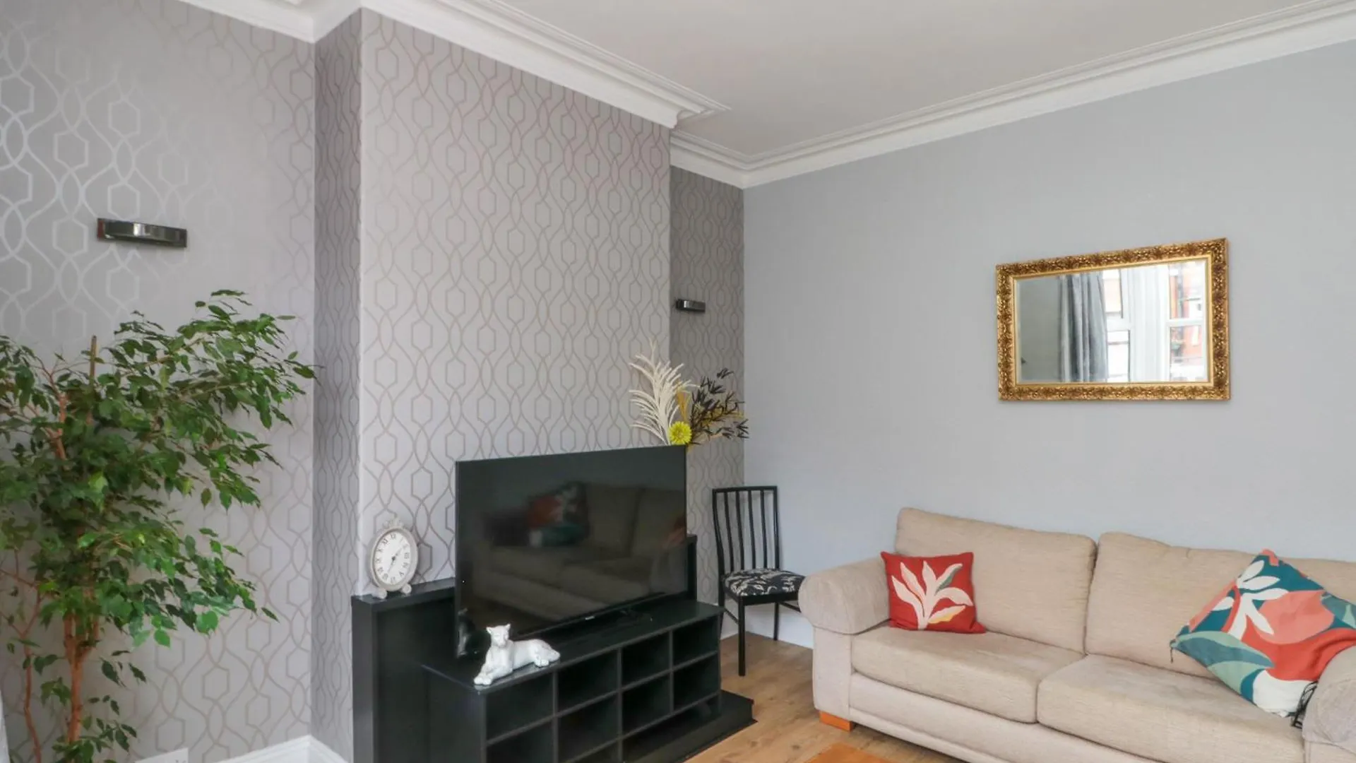 Holiday home 40 Ashville Avenue Scarborough